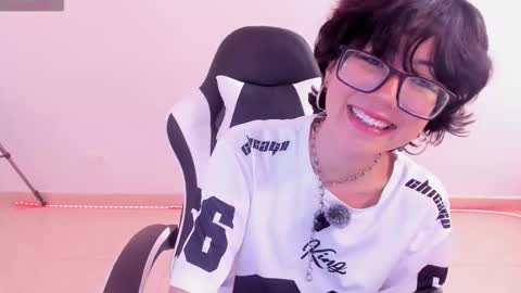 frida_lassi_ online show from February 23, 2026, 4:37 pm