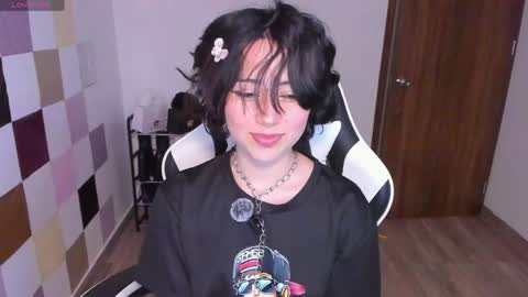 frida_lassi_ online show from May 10, 2026, 2:17 am