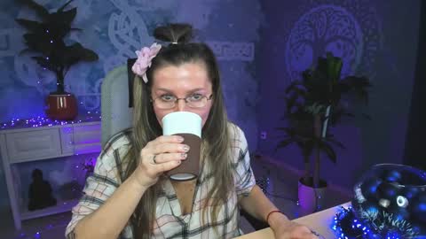 Frida Tander online show from December 27, 2024, 9:06 am