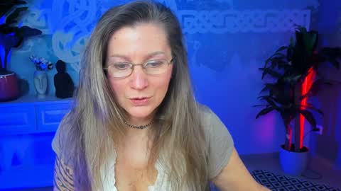 Frida Tander online show from February 3, 2025, 9:08 am