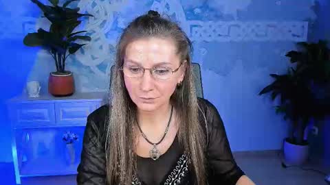 Frida Tander online show from September 21, 2025, 1:24 pm