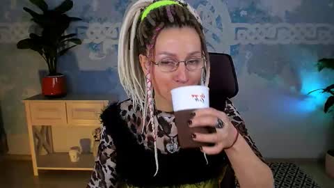 Frida Tander online show from February 4, 2026, 5:13 am