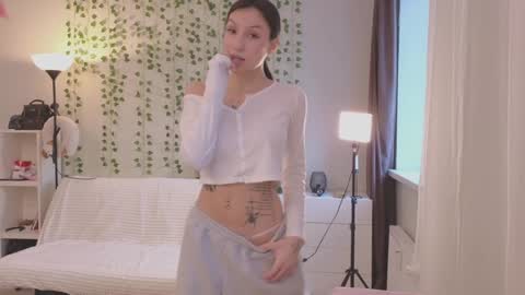 Lina online show from December 10, 2024, 8:40 am