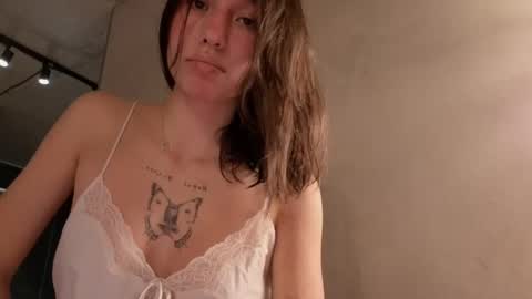 Lina online show from March 4, 2025, 6:39 pm