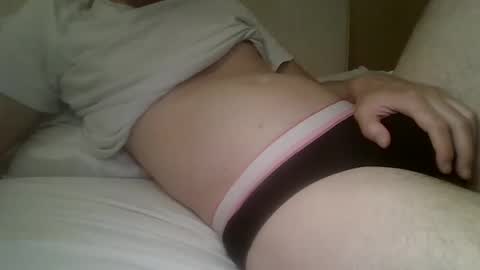 friendly_frank_18 online show from May 22, 2026, 8:36 pm