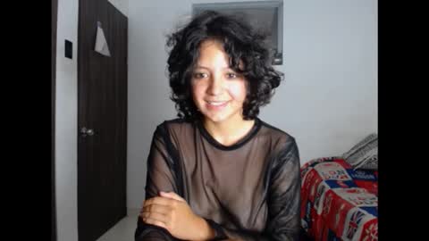 frikisa online show from February 9, 2026, 8:46 pm