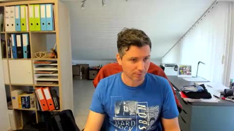 Snapshot of frikits chatting on May 20, 2026, 7:36 am Francois online show from May 20, 2026, 7:36 am