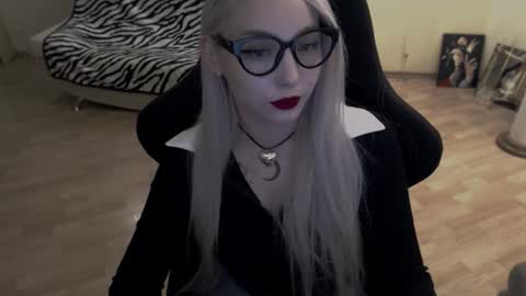 Lilith online show from October 10, 2025, 8:08 pm