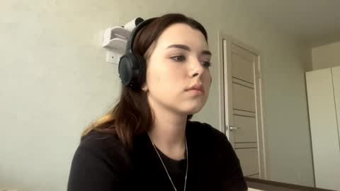 Emily online show from September 9, 2025, 2:16 pm
