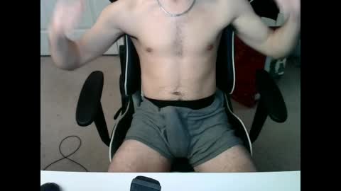 Snapshot of frostedtip06 chatting on April 1, 2026, 4:15 pm frostedtip06 online show from April 1, 2026, 4:15 pm