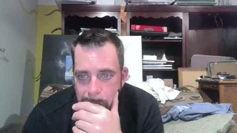 frostydhoman1221 online show from March 2, 2025, 5:23 am