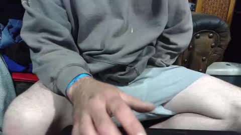 frostydhoman1221 online show from May 8, 2026, 4:51 am