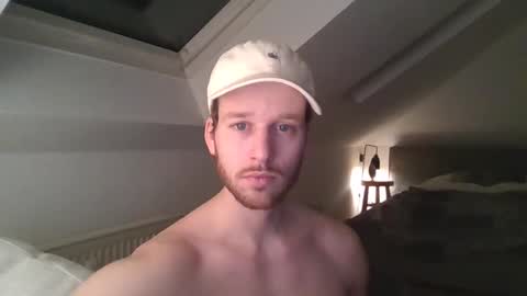 Snapshot of frozenyoga chatting on February 6, 2025, 7:29 pm frozenyoga online show from February 6, 2025, 7:29 pm