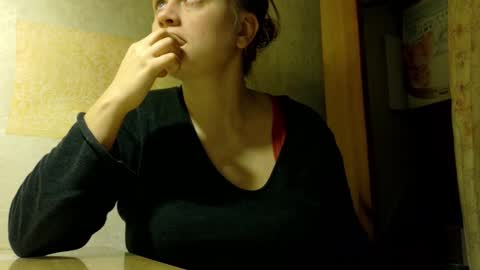 FrumCake online show from December 3, 2025, 2:52 am