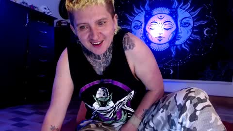          HEHIM  online show from January 8, 2025, 11:41 pm