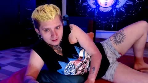          HEHIM  online show from January 9, 2025, 10:52 pm