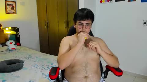 Snapshot of fuck_blow chatting on December 20, 2025, 11:12 pm uwu online show from December 20, 2025, 11:12 pm