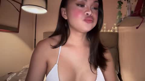 Snapshot of fuckalicious_ella chatting on May 15, 2026, 6:37 pm ella online show from May 15, 2026, 6:37 pm