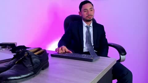 Snapshot of fuckerwate chatting on December 14, 2024, 10:18 pm SERGIO THE SEX LAWYER online show from December 14, 2024, 10:18 pm