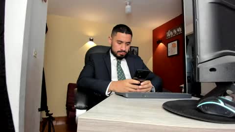 Snapshot of fuckerwate chatting on May 17, 2026, 3:26 am SERGIO THE SEX LAWYER online show from May 17, 2026, 3:26 am