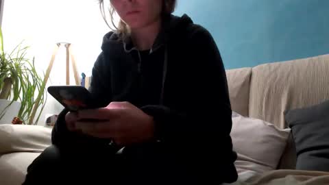 La online show from September 25, 2025, 6:33 pm