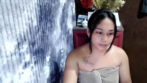 ITS ME CRYSTAL online show from May 12, 2026, 3:58 am