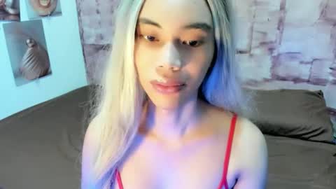 Snapshot of fuckingsexy143 chatting on April 21, 2026, 5:03 am fuckingsexy143 online show from April 21, 2026, 5:03 am