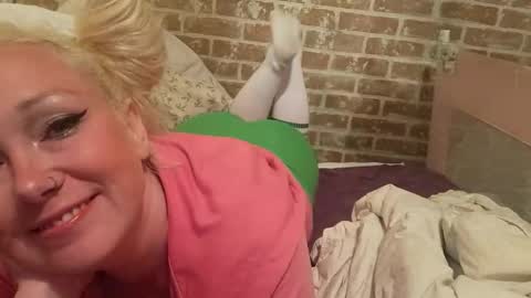 fuckmeharderdaddy371558 online show from June 1, 2026, 7:10 am