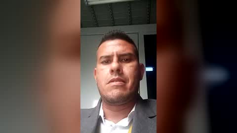 fugaz75 online show from August 7, 2026, 12:40 pm