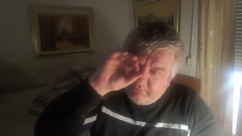 fukingcrazy online show from May 7, 2026, 9:25 am