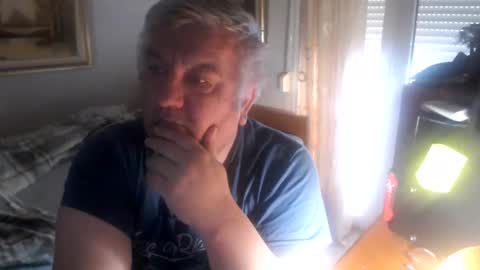 fukingcrazy online show from May 17, 2026, 7:50 am