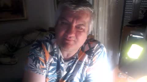 fukingcrazy online show from May 21, 2026, 5:20 pm