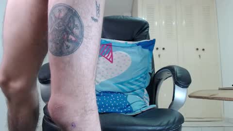 Snapshot of full_milo chatting on January 13, 2026, 2:33 pm Andres. online show from January 13, 2026, 2:33 pm