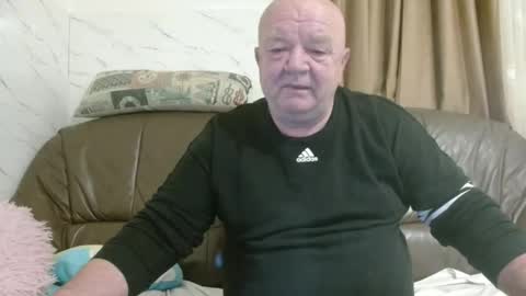 fullballs6 online show from February 9, 2026, 12:47 am