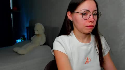 Snapshot of fun__nd__bun chatting on June 25, 2026, 1:16 am fun__nd__bun online show from June 25, 2026, 1:16 am