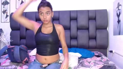 fun_and_horny_ online show from March 5, 2025, 1:39 pm