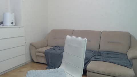 HelenCliff online show from February 3, 2025, 6:49 pm