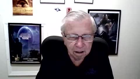 Snapshot of funclemike chatting on April 15, 2026, 11:38 pm funclemike online show from April 15, 2026, 11:38 pm