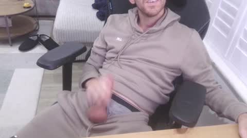 Snapshot of funkybits chatting on November 14, 2025, 8:40 pm funkybits online show from November 14, 2025, 8:40 pm