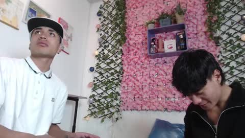 Snapshot of funny_and_horny chatting on October 19, 2025, 4:02 am funny_and_horny online show from October 19, 2025, 4:02 am