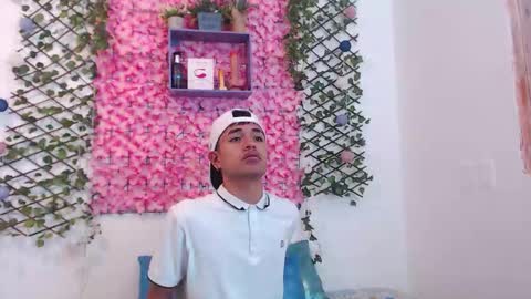 Snapshot of funny_and_horny chatting on October 21, 2025, 4:13 am funny_and_horny online show from October 21, 2025, 4:13 am