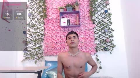 Snapshot of funny_and_horny chatting on October 30, 2025, 5:09 am funny_and_horny online show from October 30, 2025, 5:09 am