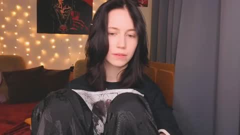 Eva online show from April 17, 2026, 3:48 pm