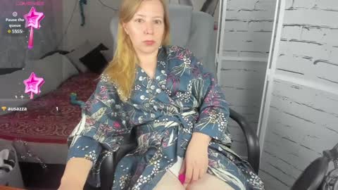 funny_bunny4 online show from January 1, 2025, 6:59 pm