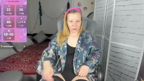 funny_bunny4 online show from January 13, 2025, 9:42 pm