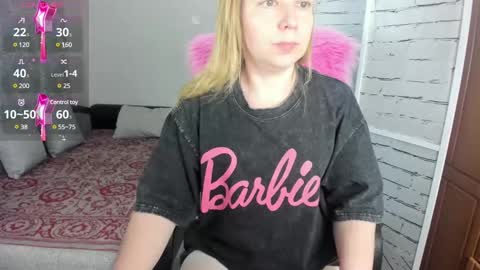 funny_bunny4 online show from March 2, 2025, 7:45 pm