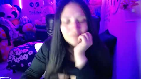 Linda Cataleya-  mackenzie girls online show from March 6, 2025, 6:41 am
