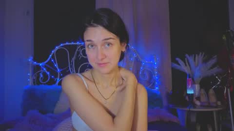 Tiffany online show from September 20, 2025, 1:28 am