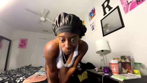 Snapshot of funsiizebratt chatting on November 29, 2025, 6:55 pm Funsiizebratt online show from November 29, 2025, 6:55 pm