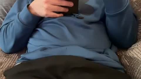 Futuro Marido online show from February 6, 2025, 2:37 pm